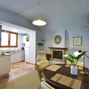 rustic-town-house-from-the-19th-century-in-palafrugell.topcostabravahotels.com/